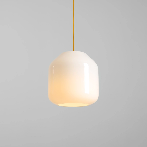 Duża, minimalistyczna lampa wisząca z żółtym kablem FLASK MIMOSA L proj. Mikołaj Nicer (Nicer Design)