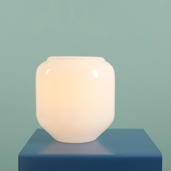 Mała, minimalistyczna lampa biurkowa z błękitnym kablem FLASK TABLE S SAPPHIRE proj. Mikołaj Nicer (Nicer Design)