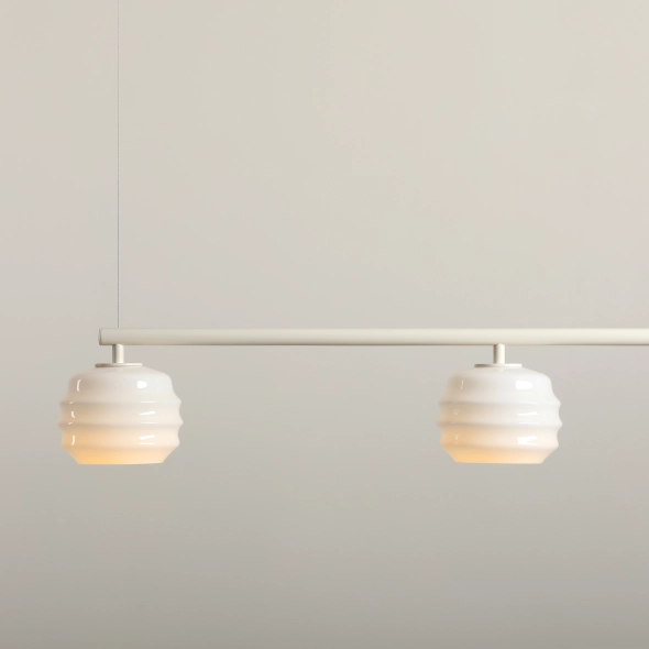 Trzypłomienna lampa wisząca w kremowym kolorze ze szklanymi kloszami PUFF 3 COTTON
