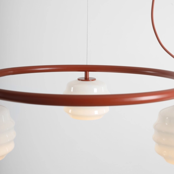 Okrągła lampa wisząca 3-płomienna w kolorze terakoty ze szklanymi kloszami PUFF 3 RING TERRA