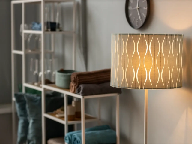 Lampy ledowe do salonu - dlaczego warto i jakie wybrać?